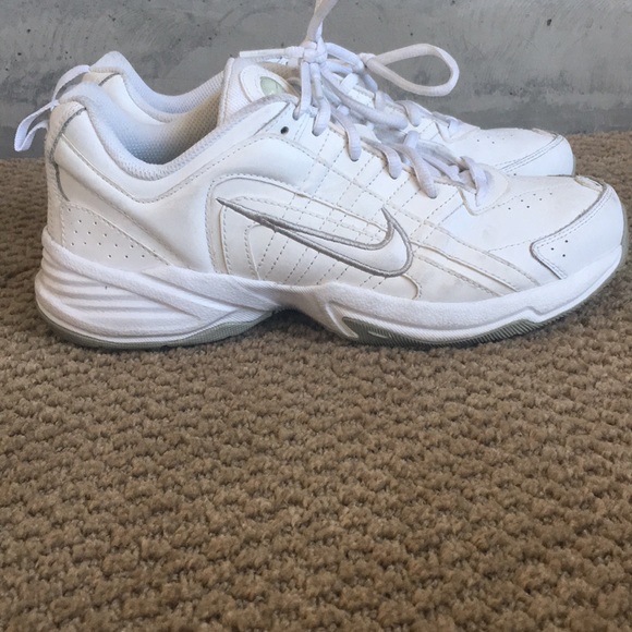 nike shoes with good arch support